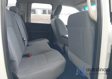 2019 Ram 1500 Classic Tradesman 4X4 6'4 Box z USA, uszkodzony, nr VIN 1C6RR7FT4KS673377